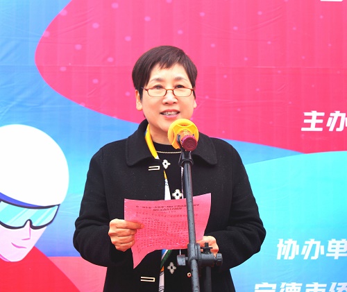 圖為寧德市委統(tǒng)戰(zhàn)部副部長(zhǎng)、市政府僑辦主任、市海聯(lián)會(huì)常務(wù)副會(huì)長(zhǎng)劉金香致辭。林榕生 攝.jpg