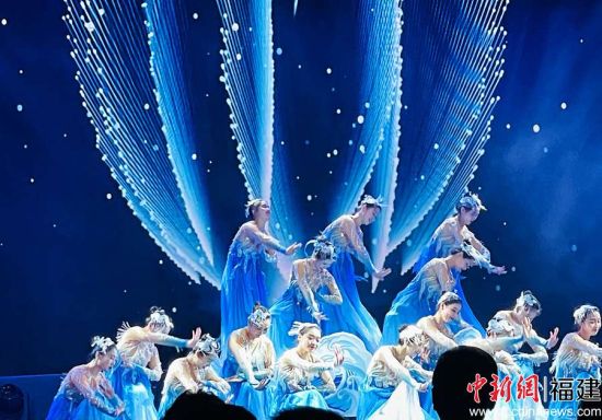 舞蹈《山海小康情》。呂巧琴 攝