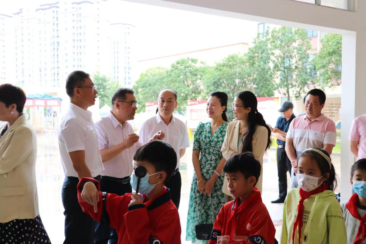 柘榮縣僑聯(lián)開展“關(guān)注普遍眼健康，共筑‘睛’彩大健康”暨“僑愛心·鄉(xiāng)村學(xué)生眼健康公益”活動