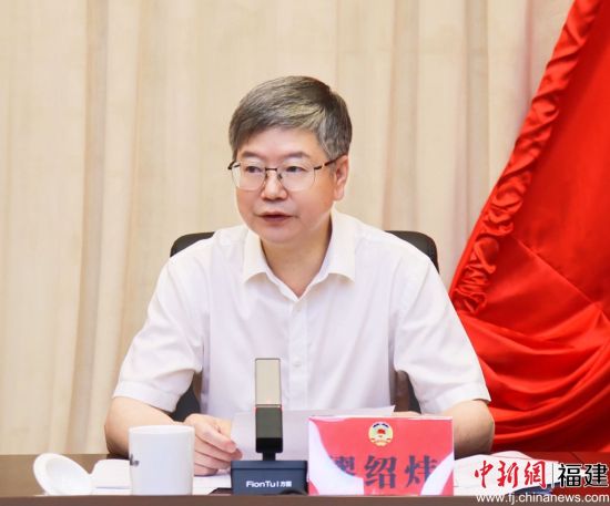 寧德市委常委、常務(wù)副市長(zhǎng)繆紹煒講話。吳允杰 攝