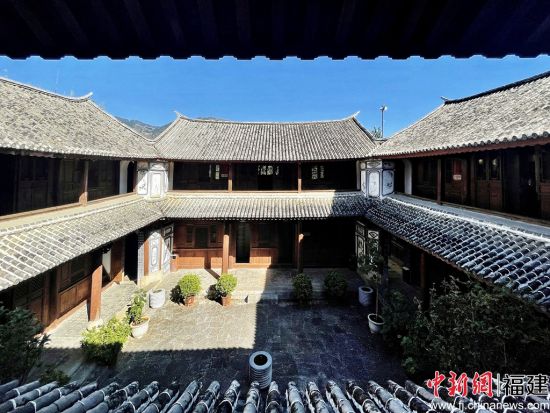“中國(guó)華僑國(guó)際文化交流基地”梁金山故居。呂巧琴 攝