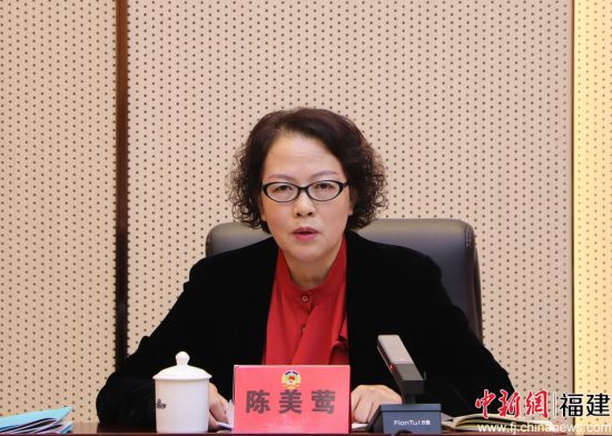 寧德市政協(xié)副主席陳美鶯通報課題調(diào)研情況。 趙純真 攝